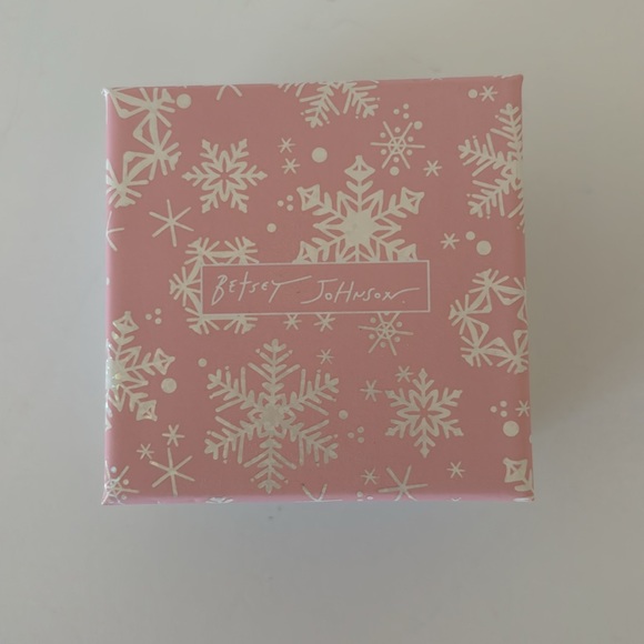 Betsy Johnson pink flamingo 🦩 earrings - Picture 3 of 3